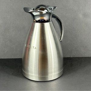 Delta‎ Airlines Decanters